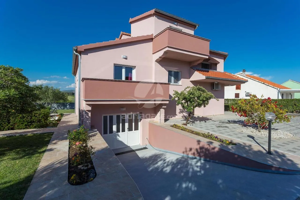 Villa Caper Biograd Na Moru
