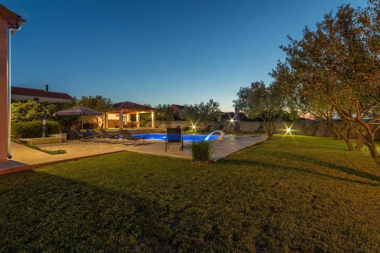 Villa Caper Biograd Na Moru 0*,
