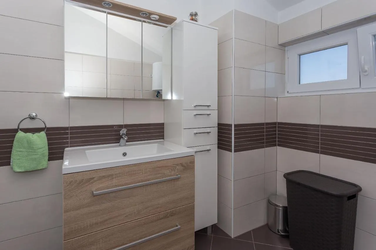 Villa Caper Biograd Na Moru 0*,