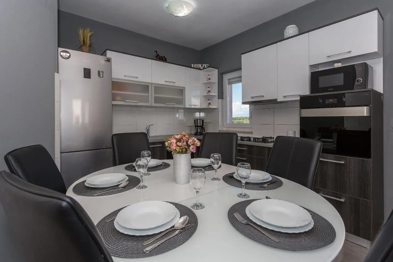 Villa Caper Biograd Na Moru 0*,